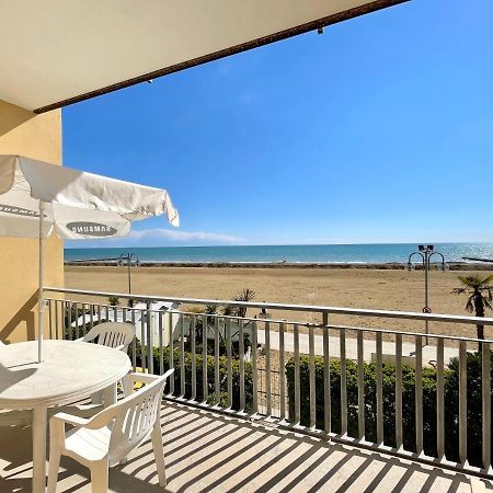 Villa Fronte Mare-Carraro Immobiliare Jesolo - Family Apartments Lido di Jesolo Exterior foto